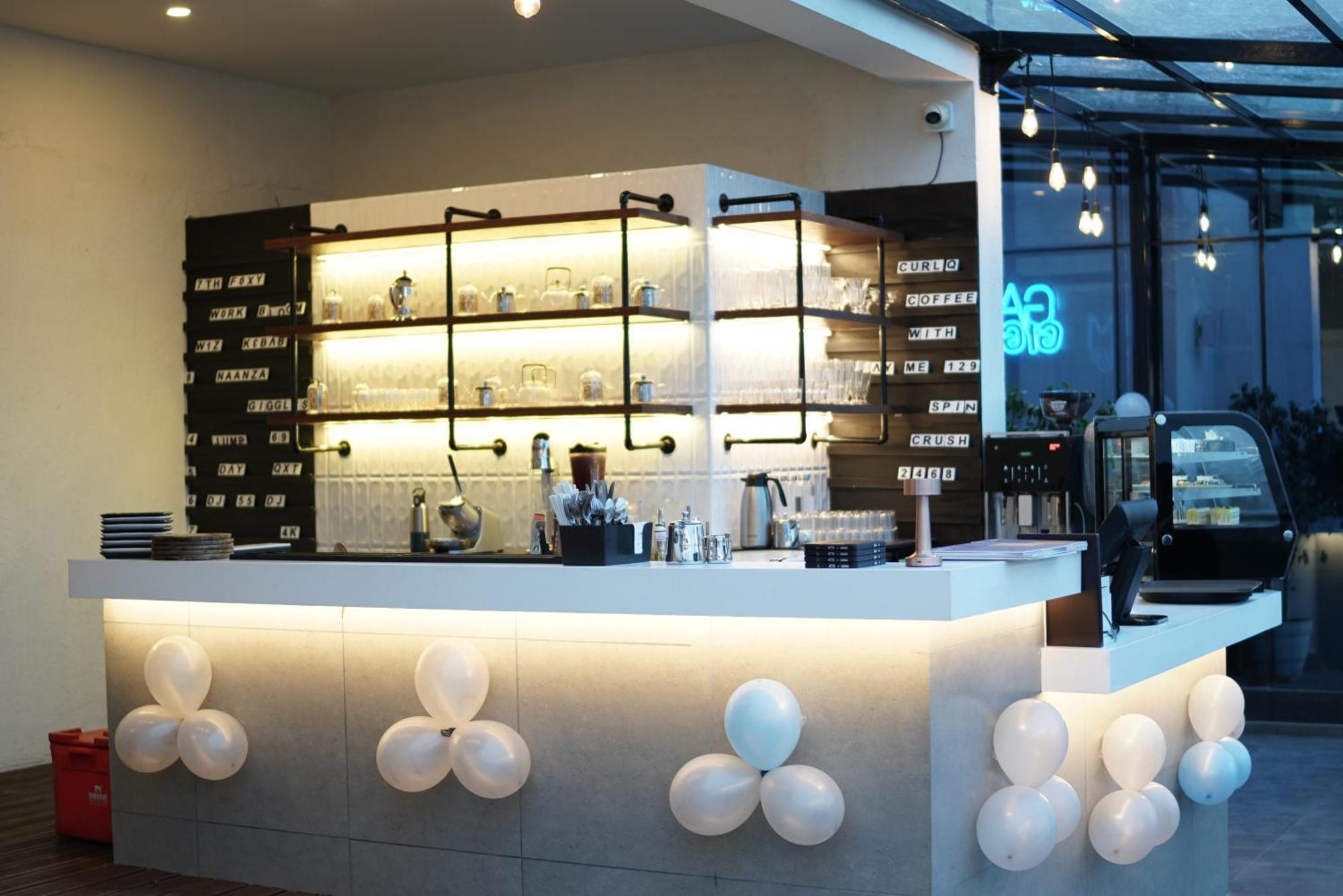 拉杰果德马拉萨萨罗瓦尔酒店 外观 照片